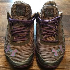 Women’s under armour running shoes.
